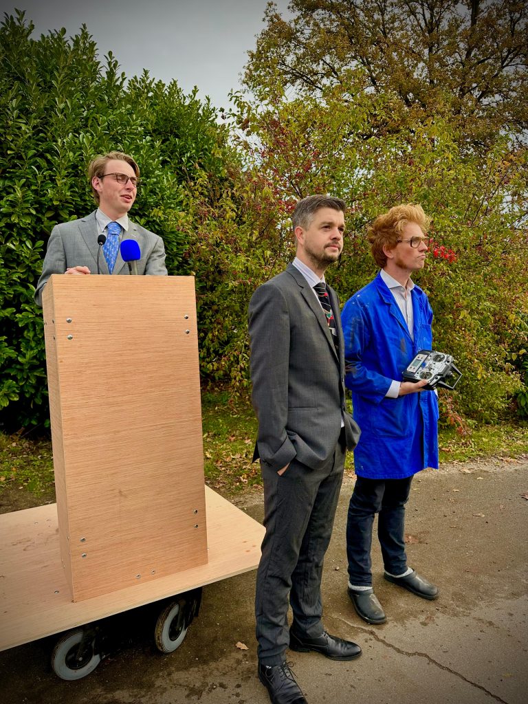 Officieel geopend verklaard natuurlijkfiguurlijk x gras van de buren